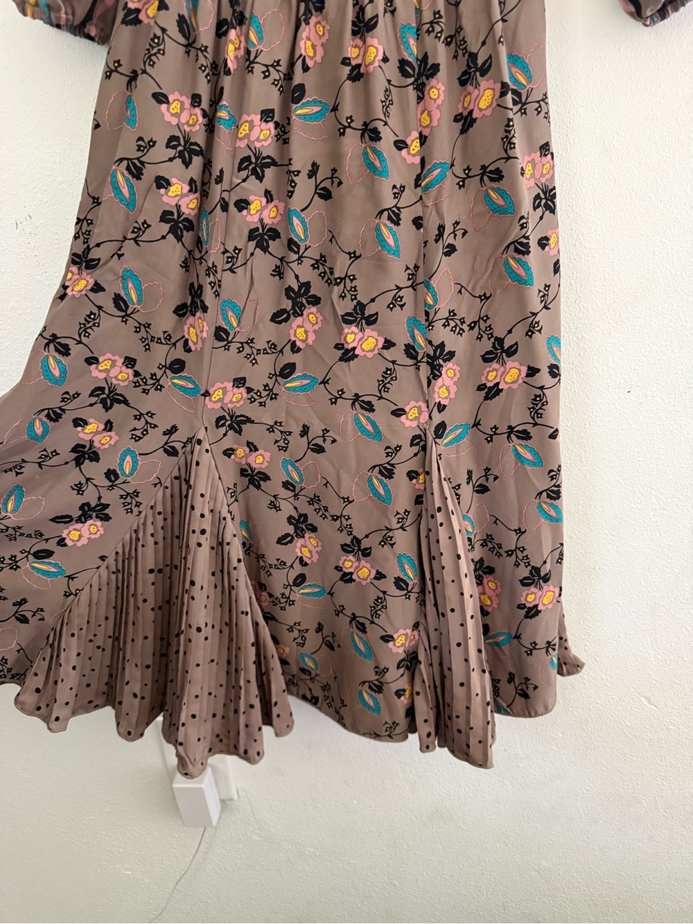Vintage 80s/90s multi pattern 100% silk Betsey Johnson secretly dress 4 - Picture 4 of 11